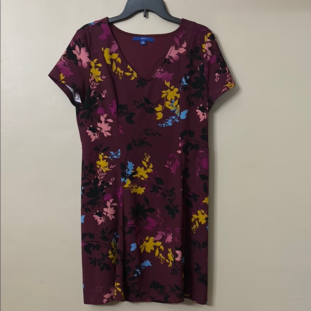 Apt. 9 ~ Women’s XL ~ Floral V-Neck Dress